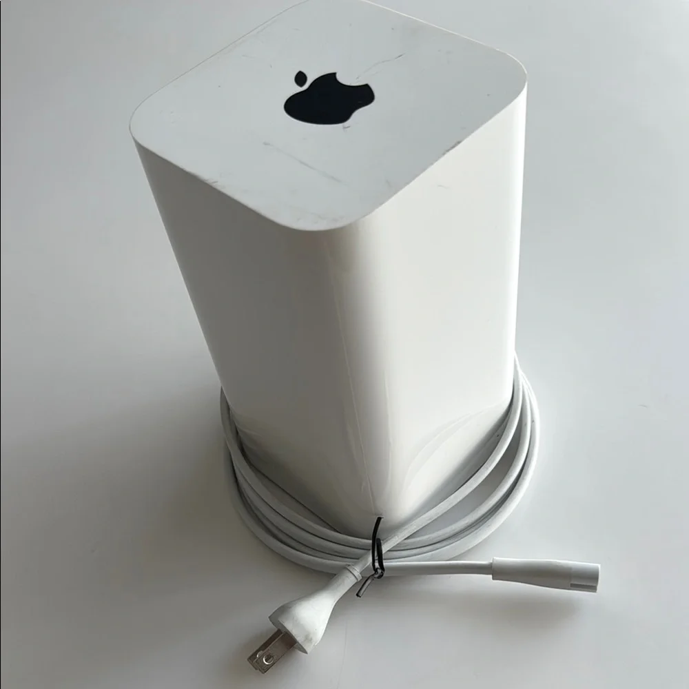 Apple White AirPort Extreme Base Station Wireless Router